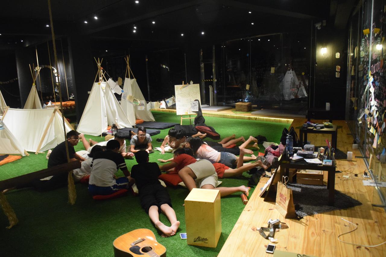 パーベッド ホステル タイチュン ステーション 台中市 エクステリア 写真