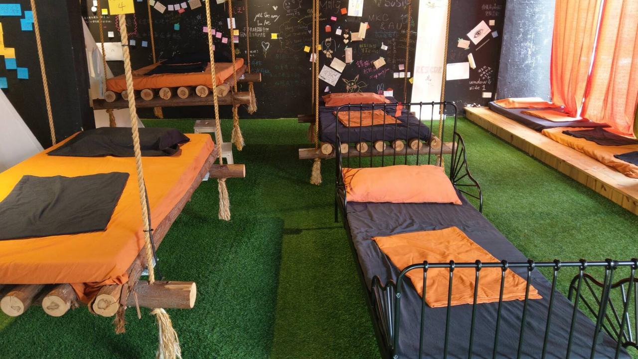 パーベッド ホステル タイチュン ステーション 台中市 エクステリア 写真